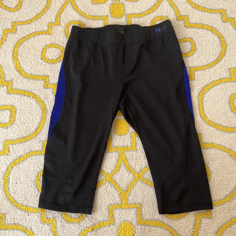 FILA Workout Capris. Sz L